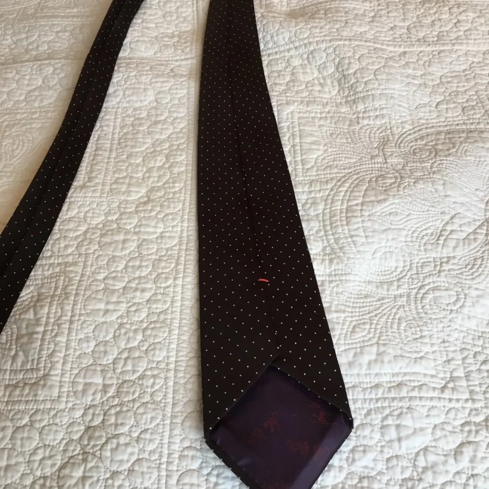 John Weitz Men’s Tie.‎ Brown With White polka dots.B-6